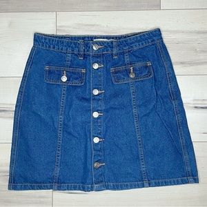New Francesca’s Denim Button Front Skirt M